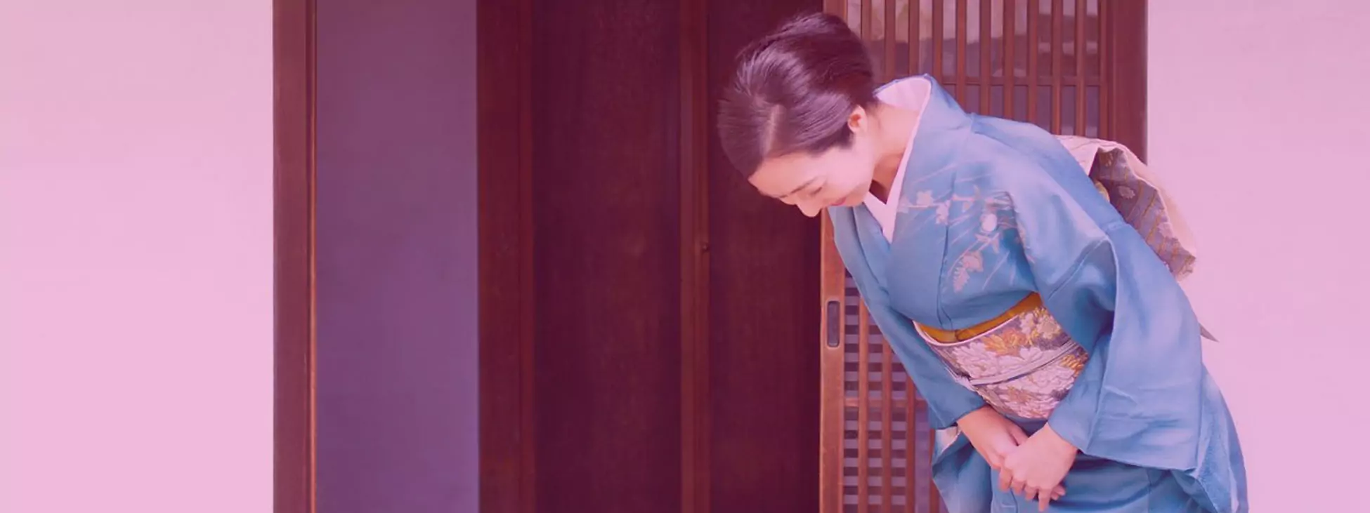 日本の女性は西洋の男性を尊敬する