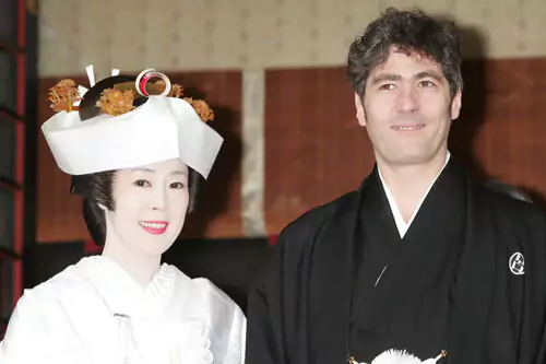 外国人の夫を持つ日本人女性